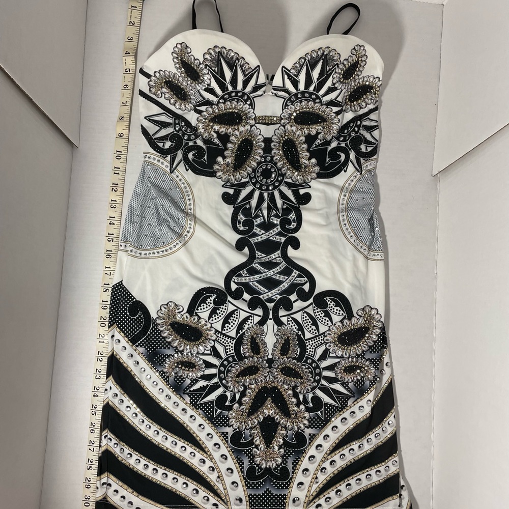 NWOT Venus dress size L